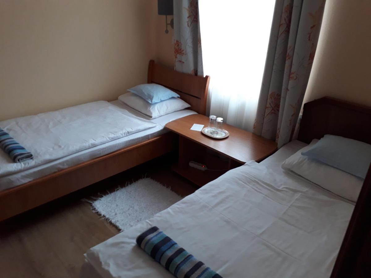 Szilvia Panzio Gyomaendrod Bed & Breakfast Luaran gambar