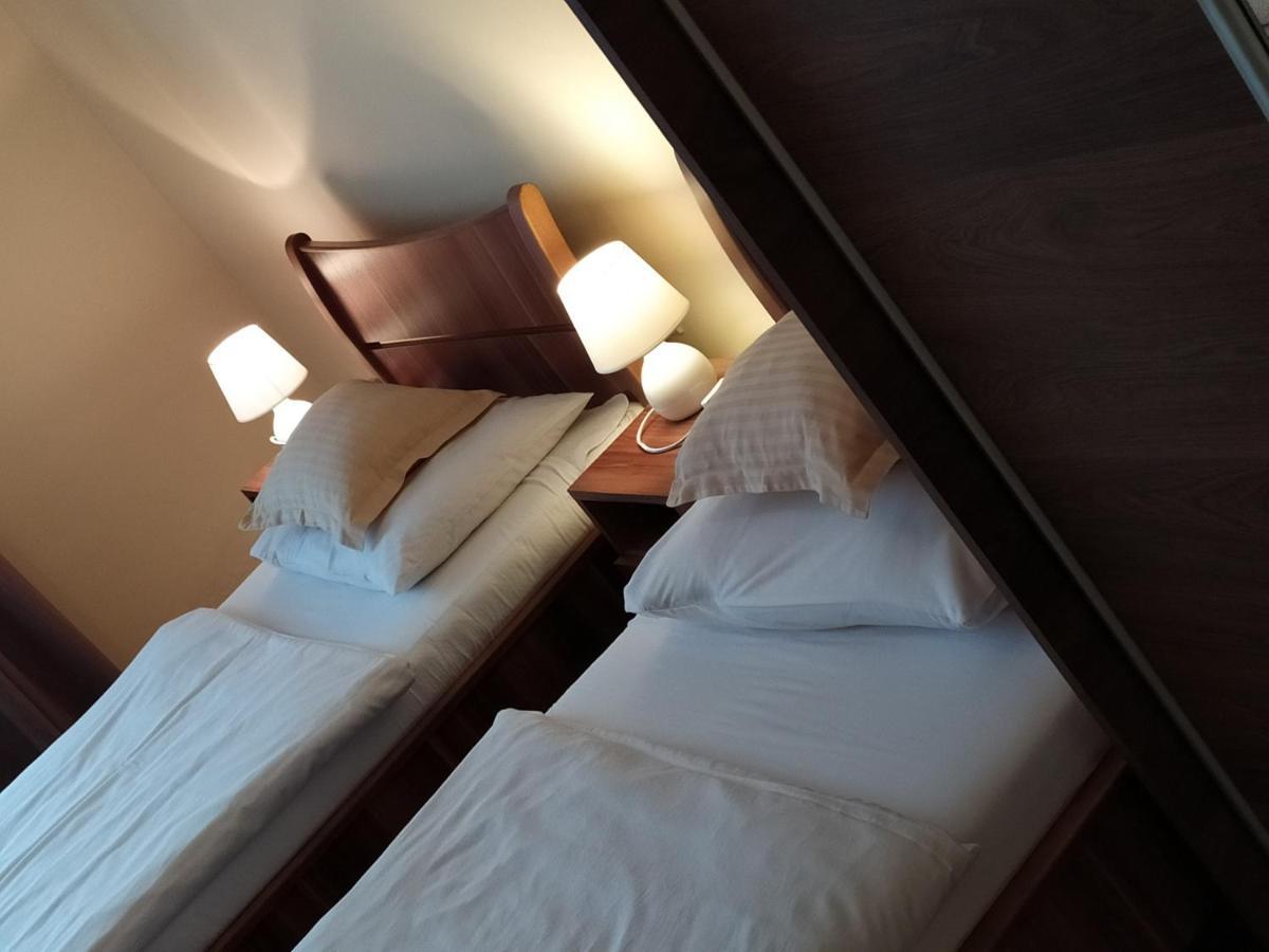 Szilvia Panzio Gyomaendrod Bed & Breakfast Luaran gambar