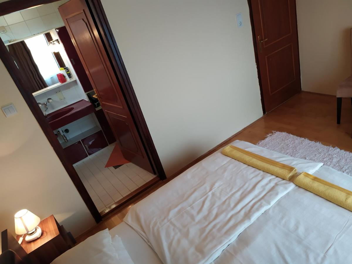 Szilvia Panzio Gyomaendrod Bed & Breakfast Luaran gambar