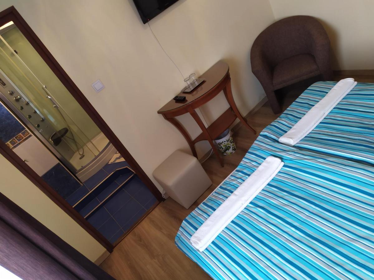 Szilvia Panzio Gyomaendrod Bed & Breakfast Luaran gambar
