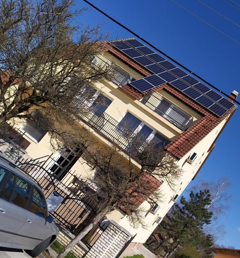 Szilvia Panzio Gyomaendrod Bed & Breakfast Luaran gambar