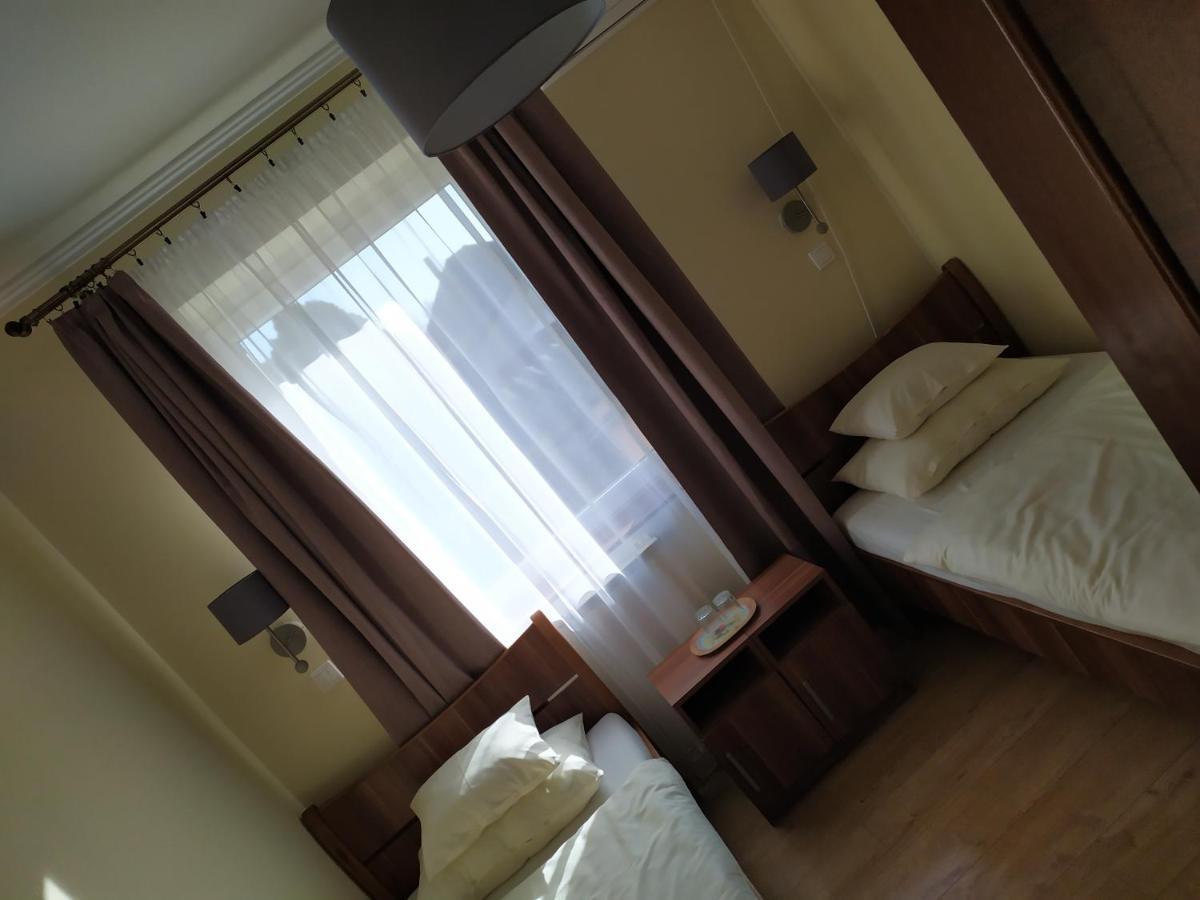 Szilvia Panzio Gyomaendrod Bed & Breakfast Luaran gambar