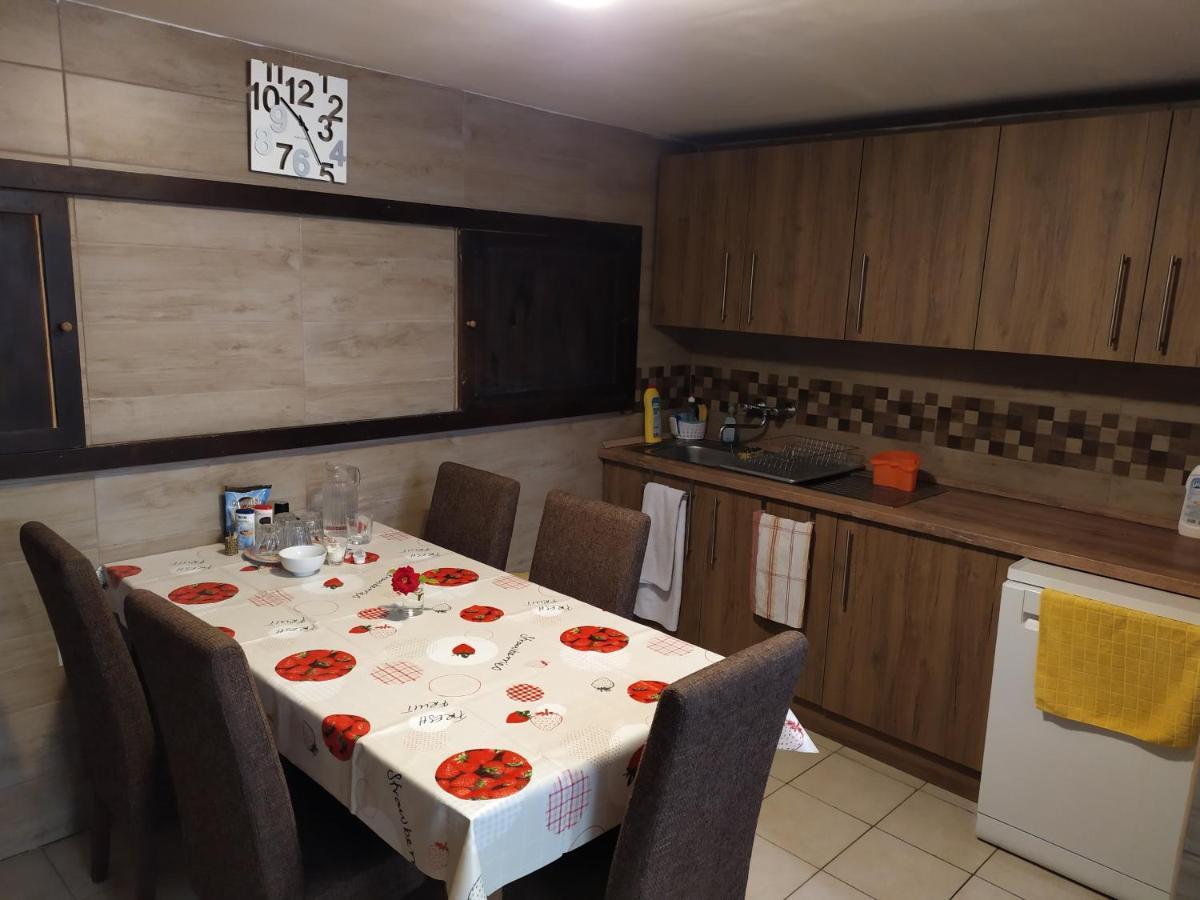 Szilvia Panzio Gyomaendrod Bed & Breakfast Luaran gambar