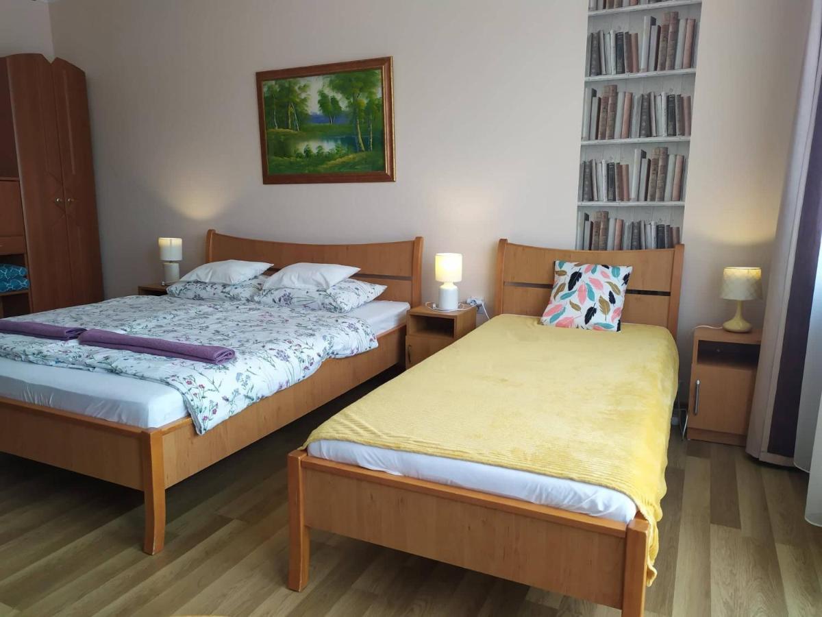 Szilvia Panzio Gyomaendrod Bed & Breakfast Luaran gambar