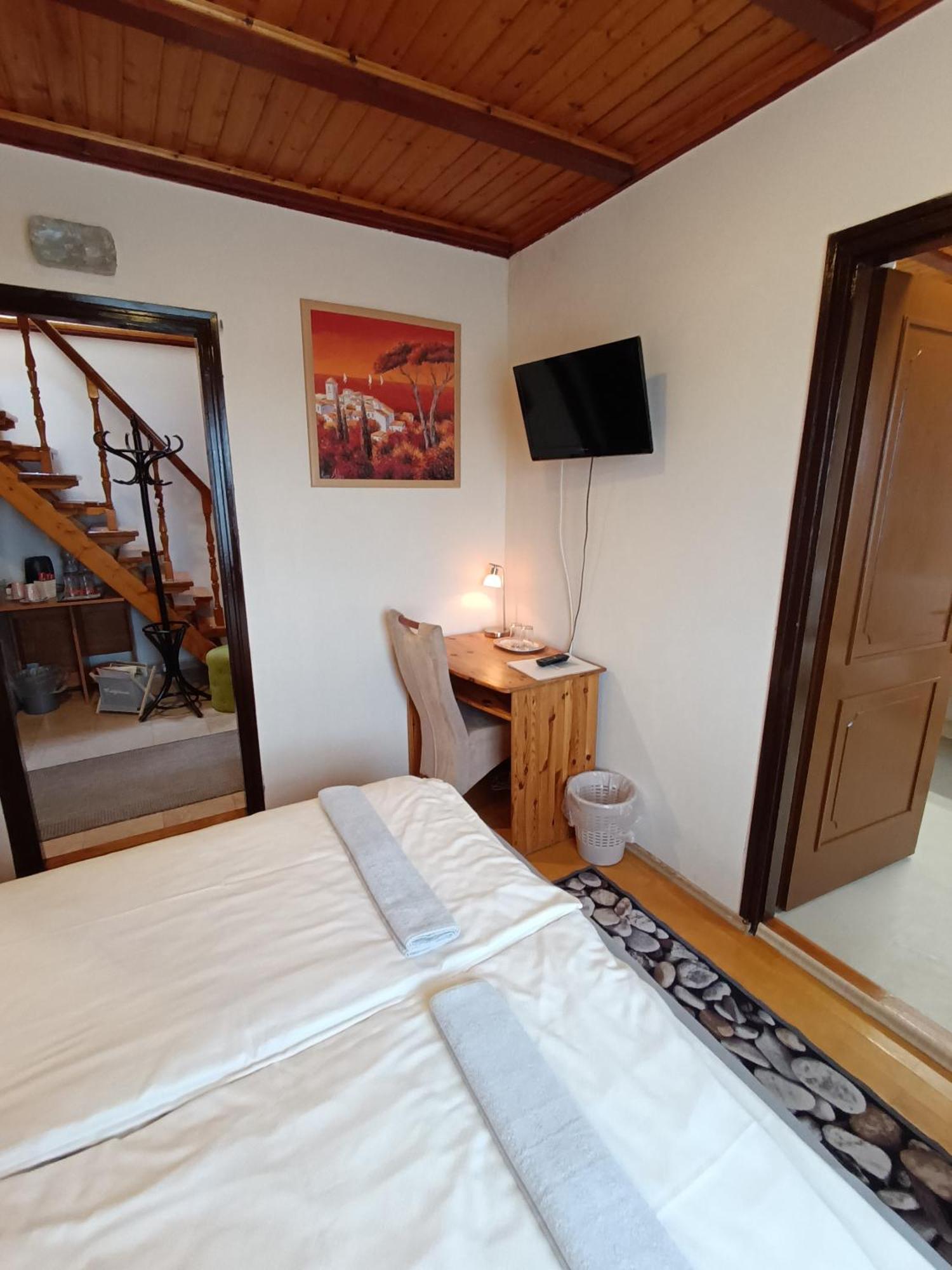 Szilvia Panzio Gyomaendrod Bed & Breakfast Luaran gambar